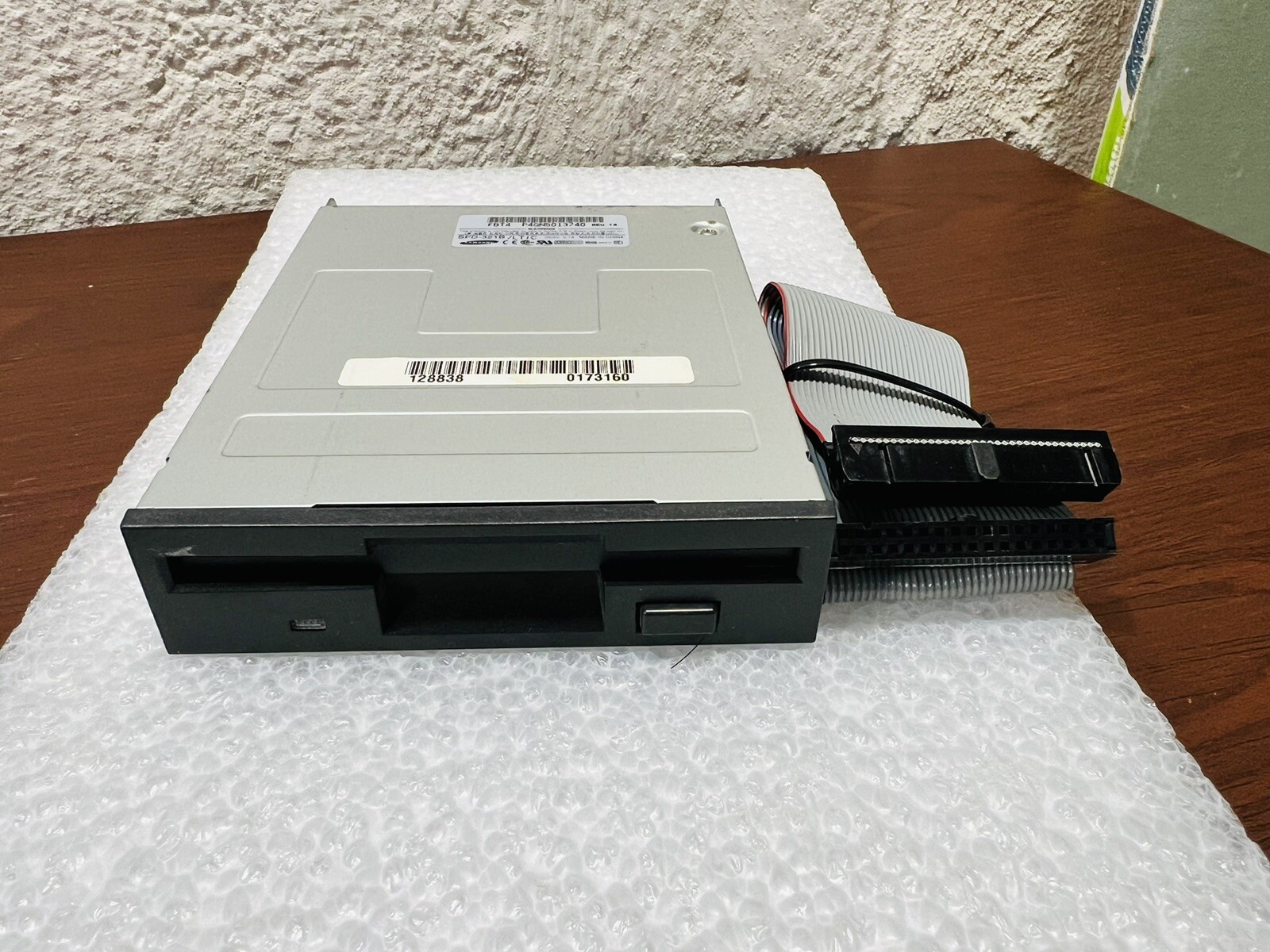 Samsung SFD-321B 3.5 inch Internal  1.44 MB Floppy Disk Diskette Drive Cable
