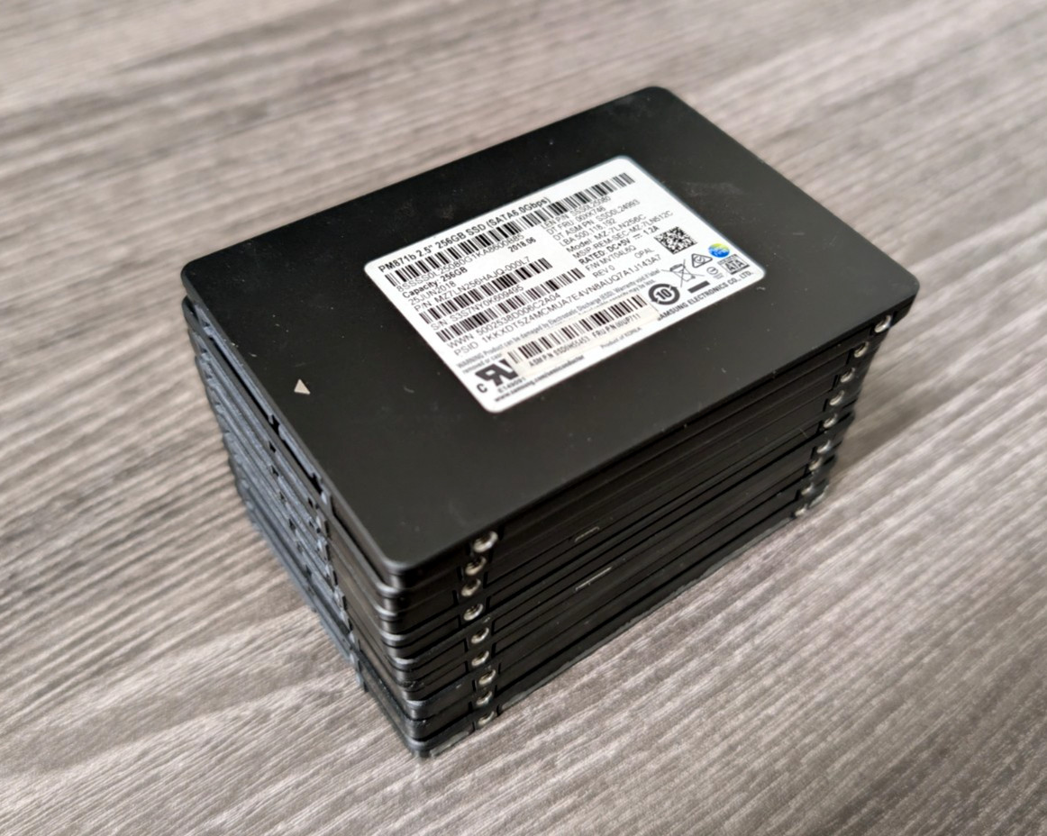 LOT of 9 Samsung PM871b 2.5" 256GB SSD SATA 6.0Gbps MZ-7LN256C MZ7LN256HAJQ
