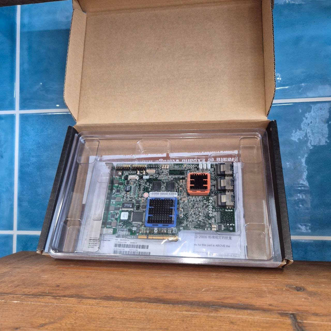 Adaptec ASR-31205/256MB 12-Port SATA/SAS/SSD RAID Card (100 EUR 0% VAT)