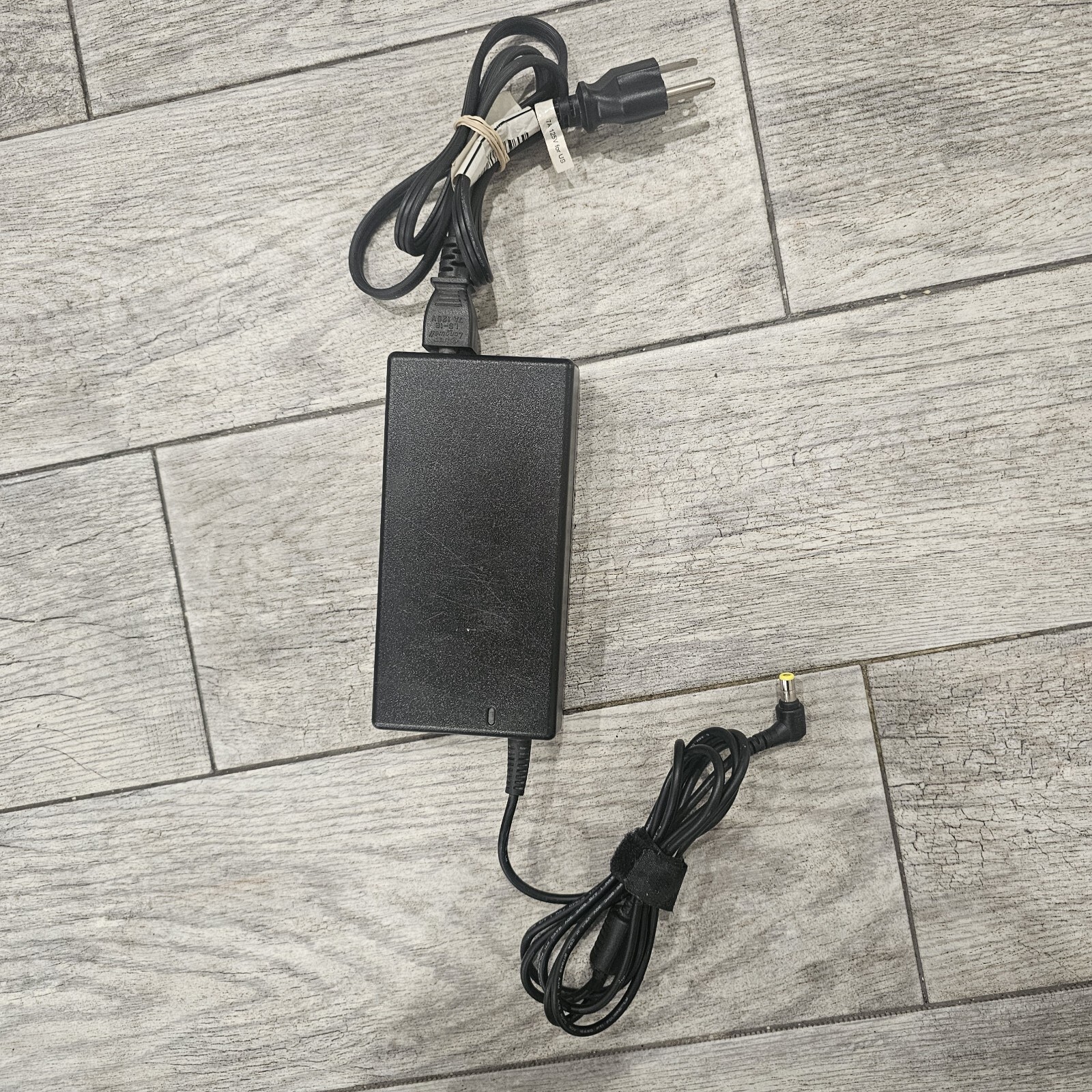 Genuine Lenovo 150W Round 19.5V 7.7A  Power Supply Adapter PA-1151-11VA Nsw24752