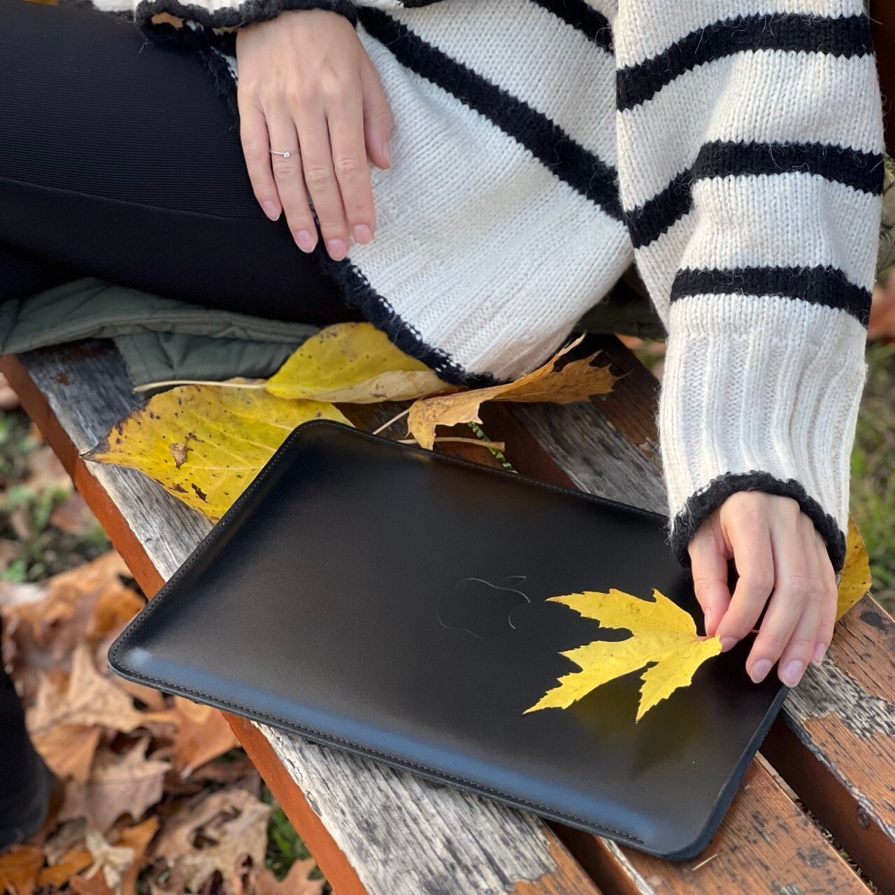 Leather Case MacBook 14 Pro  / 15 pro /15 Air / Air 13 /Pro 13 Horizontal M1 -M5