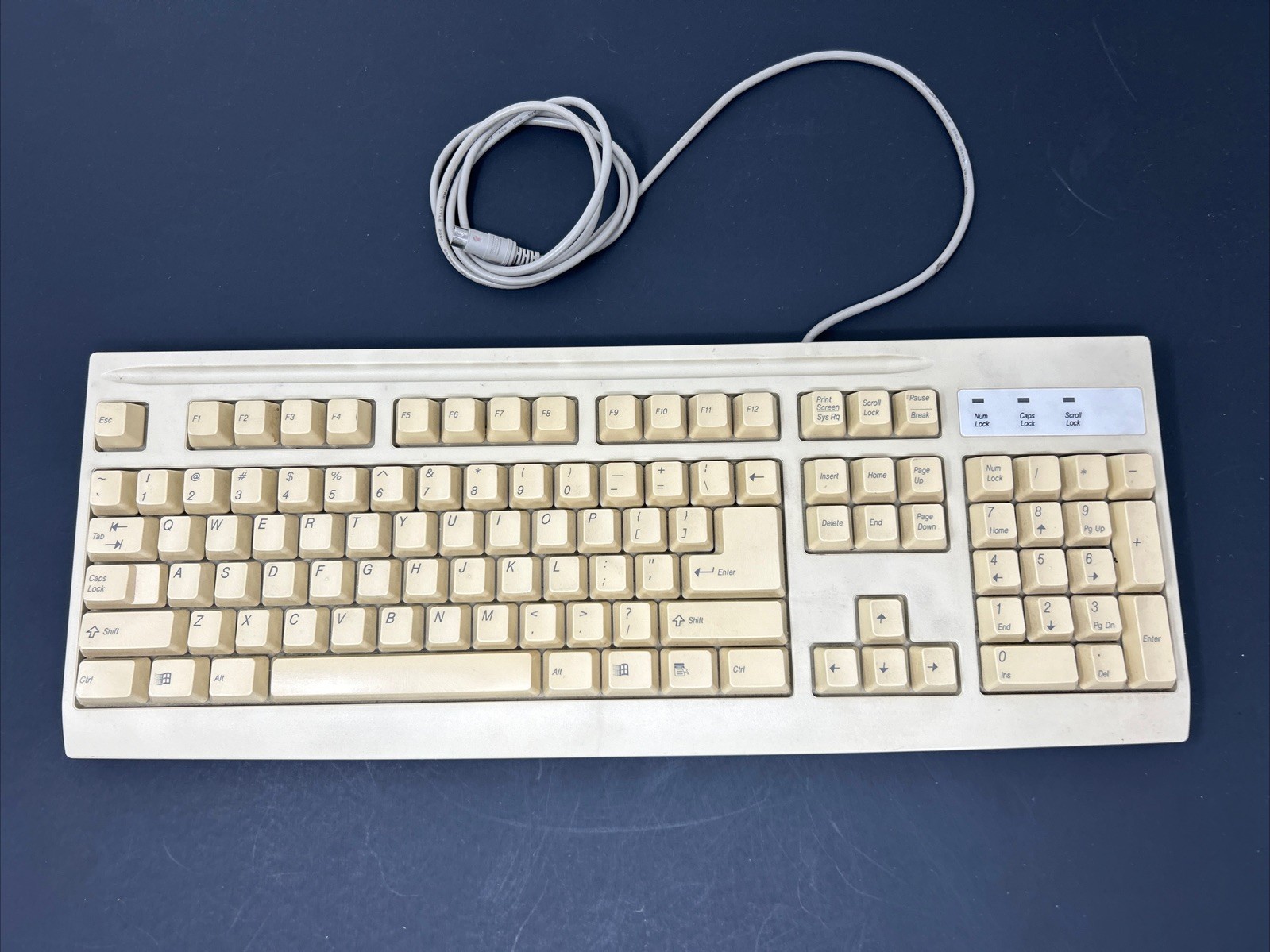 Vintage Mitsumi Electronics KFKEA4XT Wired Keyboard Clicky Mechanical Not Tested