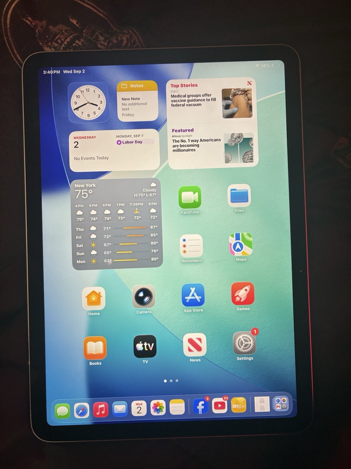 Apple iPad Series iPad Tablet - Silver - iPadOS Operating System
