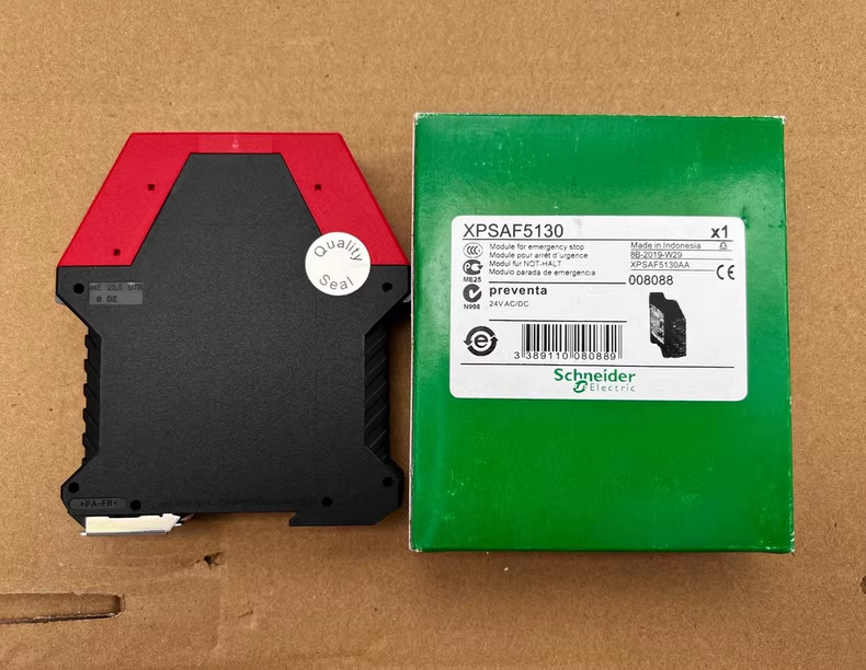 1 Pcs New Schneider XPSAF5130 Safety Relay Spot Goods Fast shipping DHL/Fedex