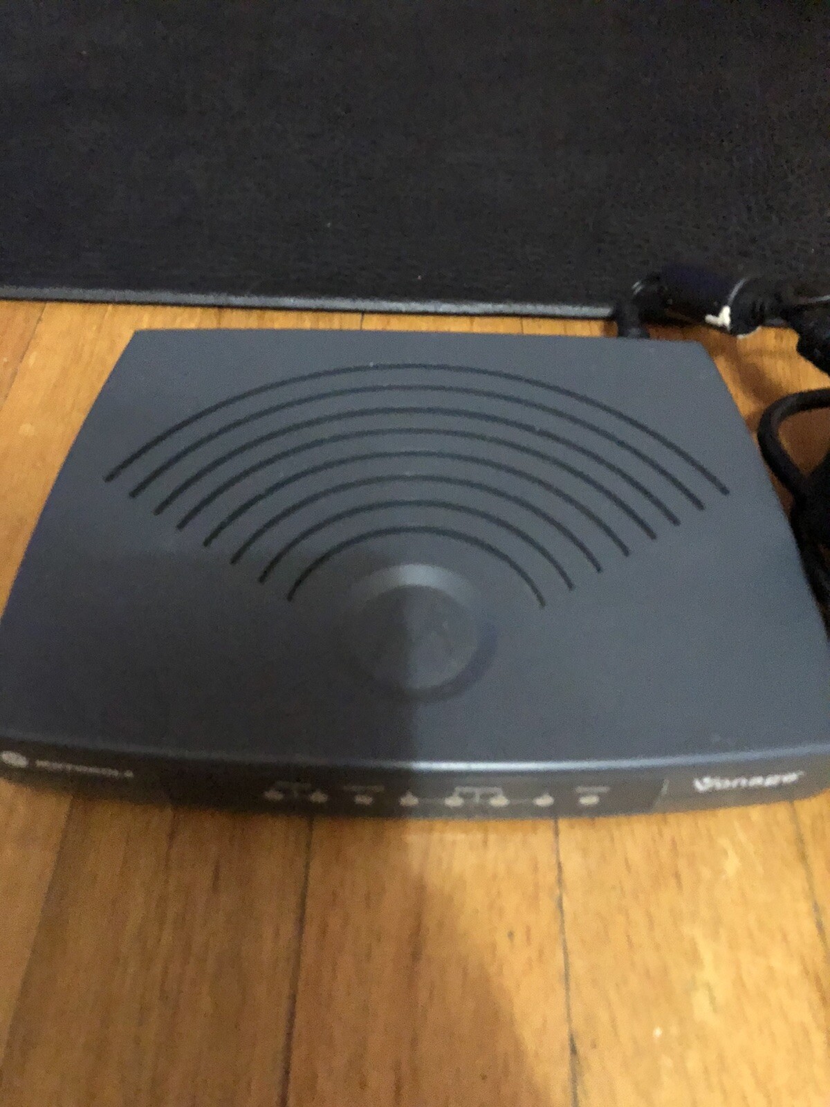  Motorola VT2442-VD Broadband Router + Voice Gateway VoIP Vonage S02 ROUTER 