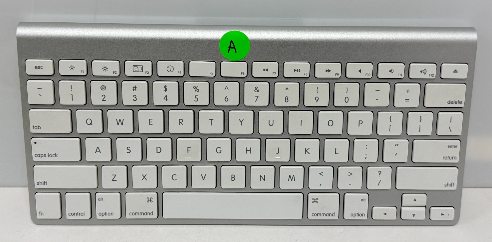 Apple A1314 Magic Wireless Bluetooth Keyboard Aluminum Silver Tested Working (A)