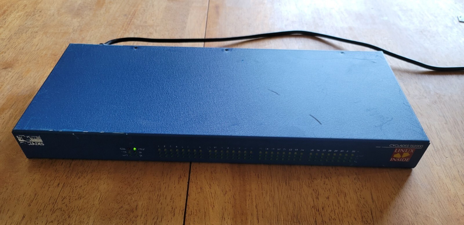AVOCENT CYCLADES 32 PORT CONSOLE SERVER TS2000 Linux