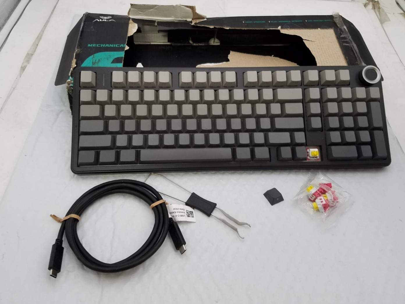 AULA F99Pro Wireless Mechanical Keyboard TriMode 8000mAh Hot Swappable Switches