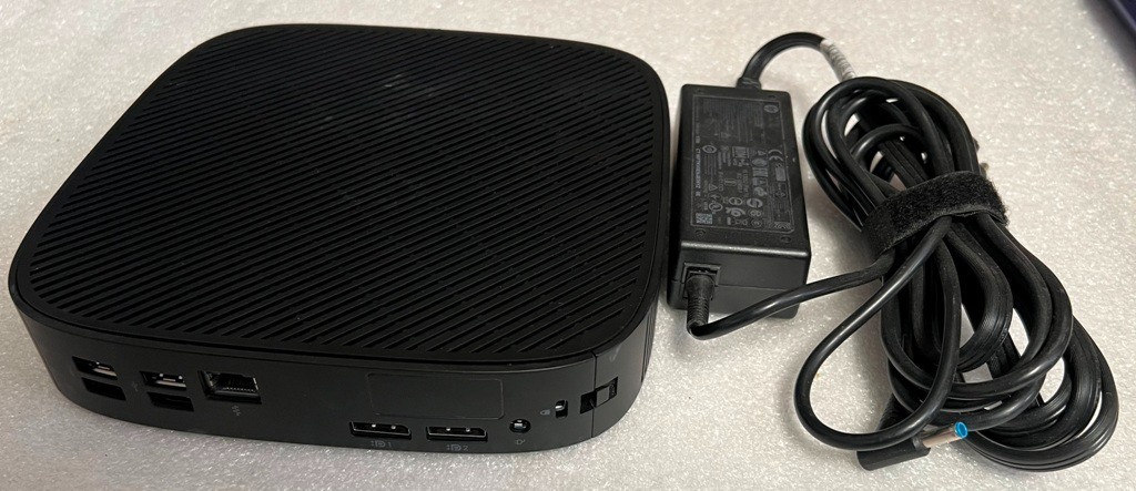 HP Pro T550 Thin Client Celeron J6412 No Ram No Flash No OS, w/ Power Supply