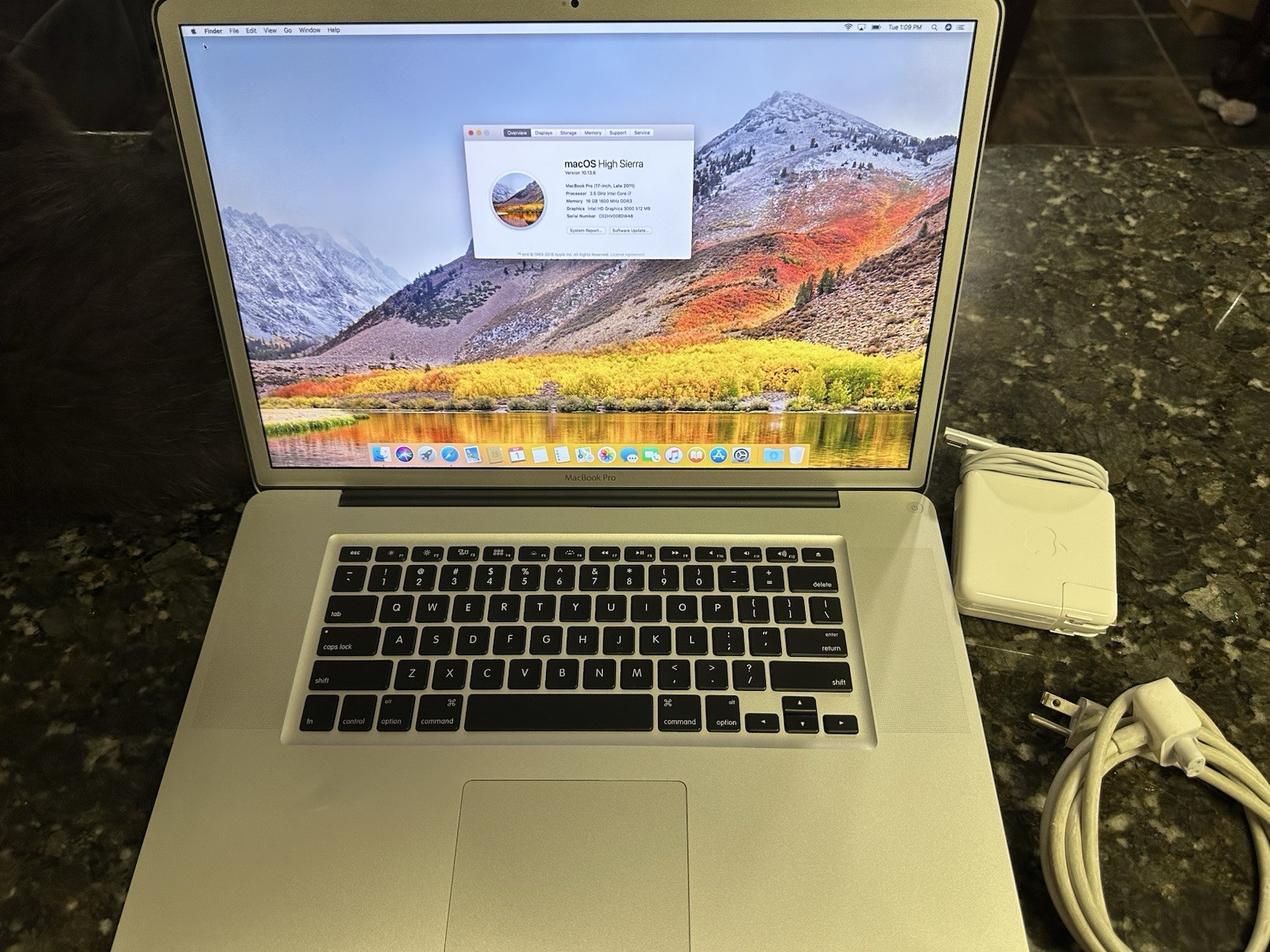 Apple MacBook Pro 17 Inch Nano-texture Screen 2010 With DVD Drive 1 tb