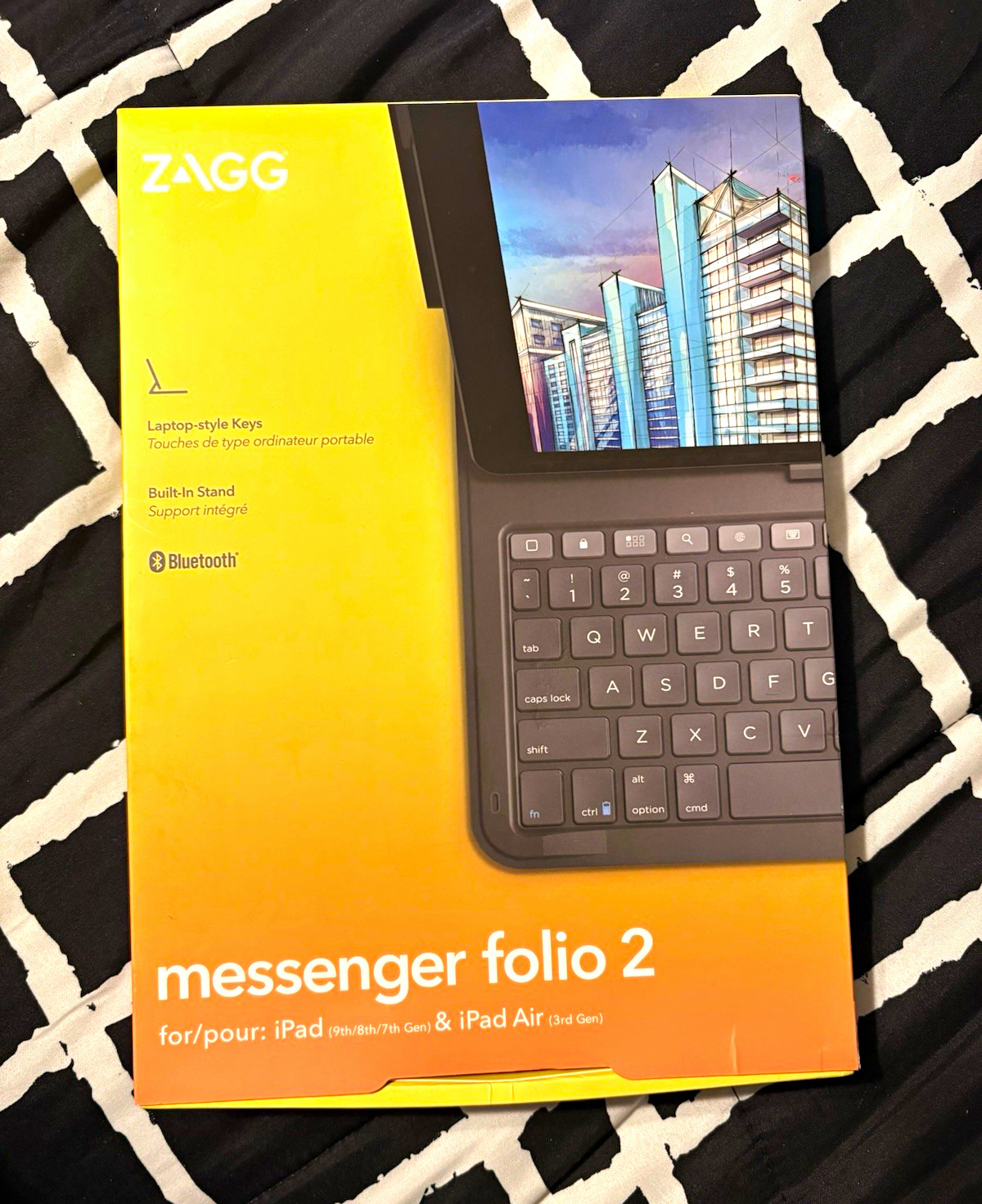 ZAGG Messenger Folio 2 Bluetooth Keyboard Case Stand iPad 7/8/9 & Air 3 Gray