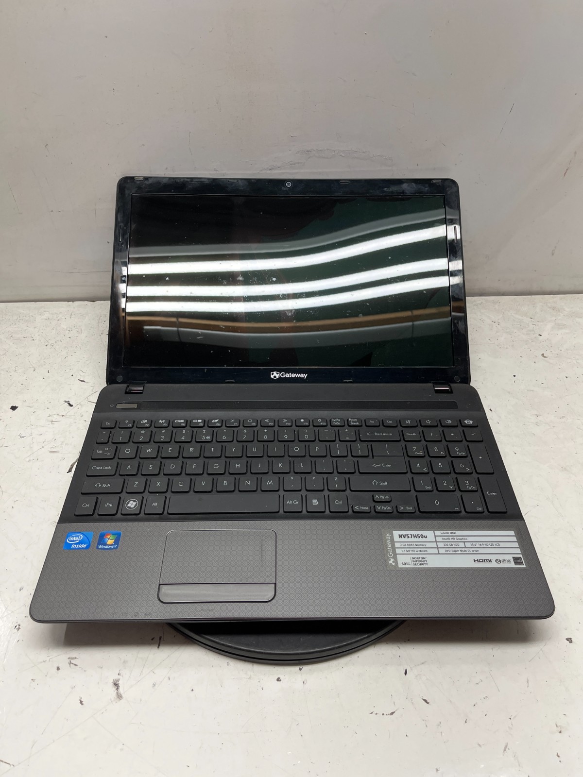 Gateway NV57H50u Intel Celeron B800 1.5GHz NO HDD