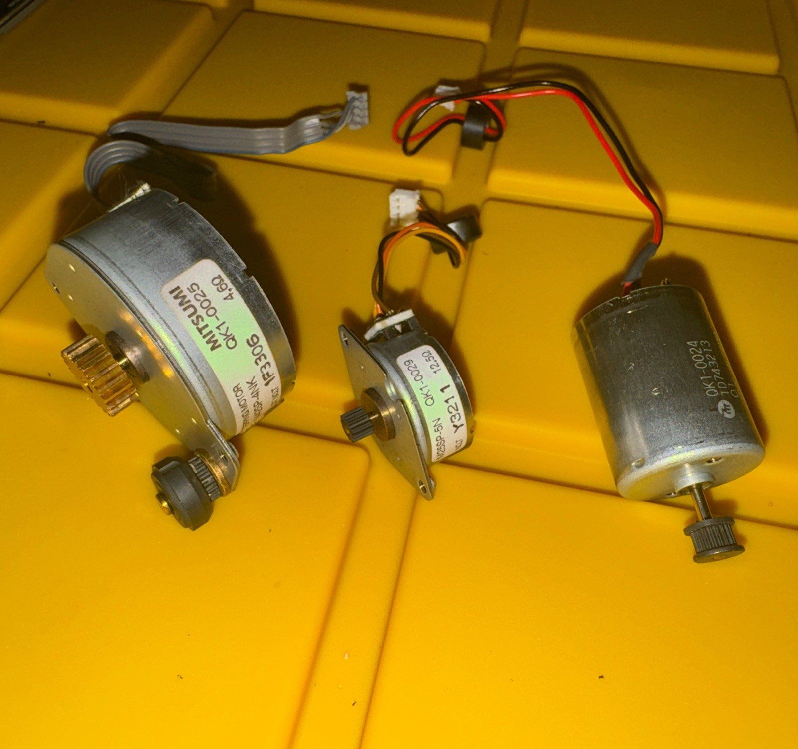 Canon BubbleJet i70 OEM Motor Lot QK1-0024 QK1-0025 QK1-0029