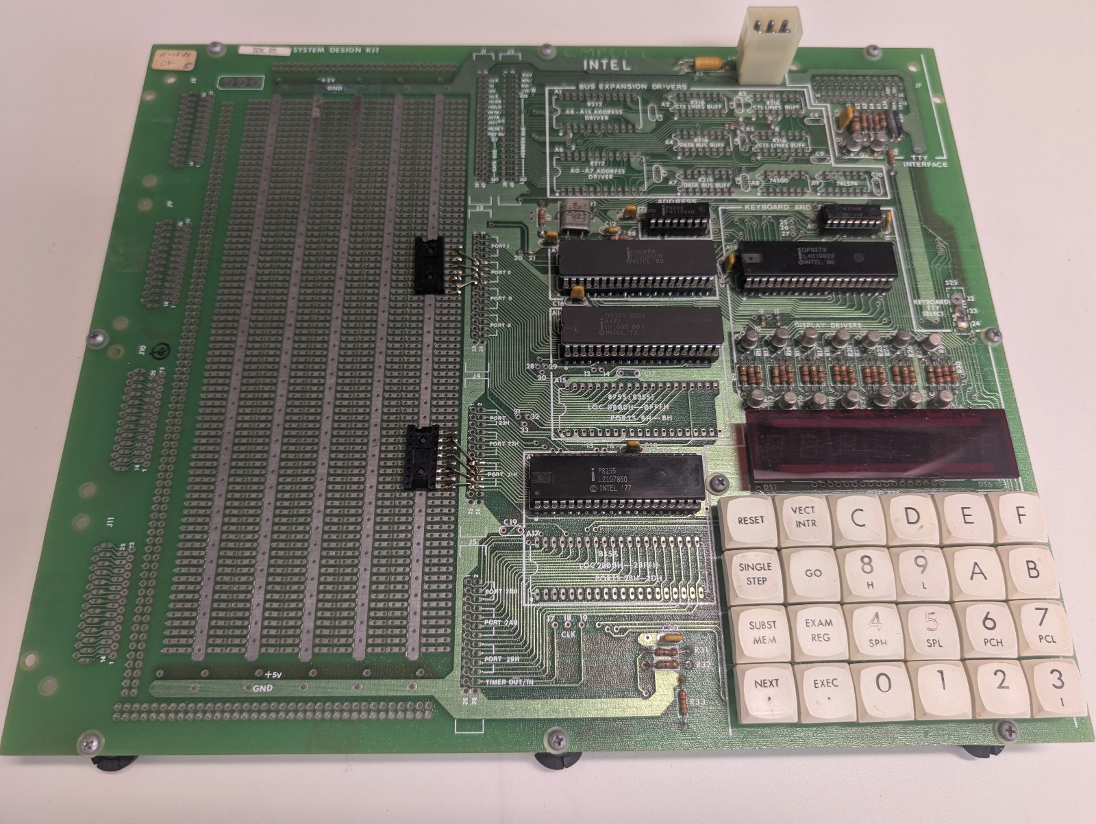 SDK-85 MCS-85 SYSTEM DESIGN KIT Intel