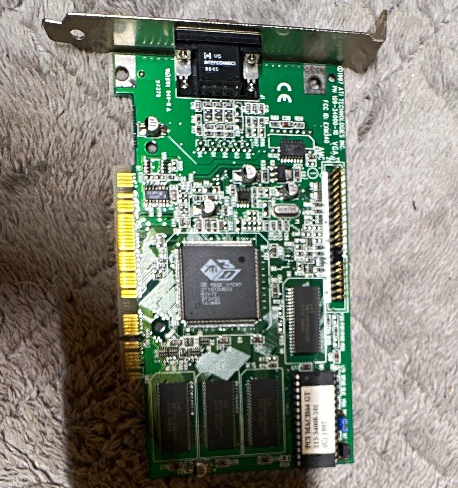 ATI 3D Rage II+ DVD PCI 8MB SDRAM S-Video TV Out Direct3D Graphics Card