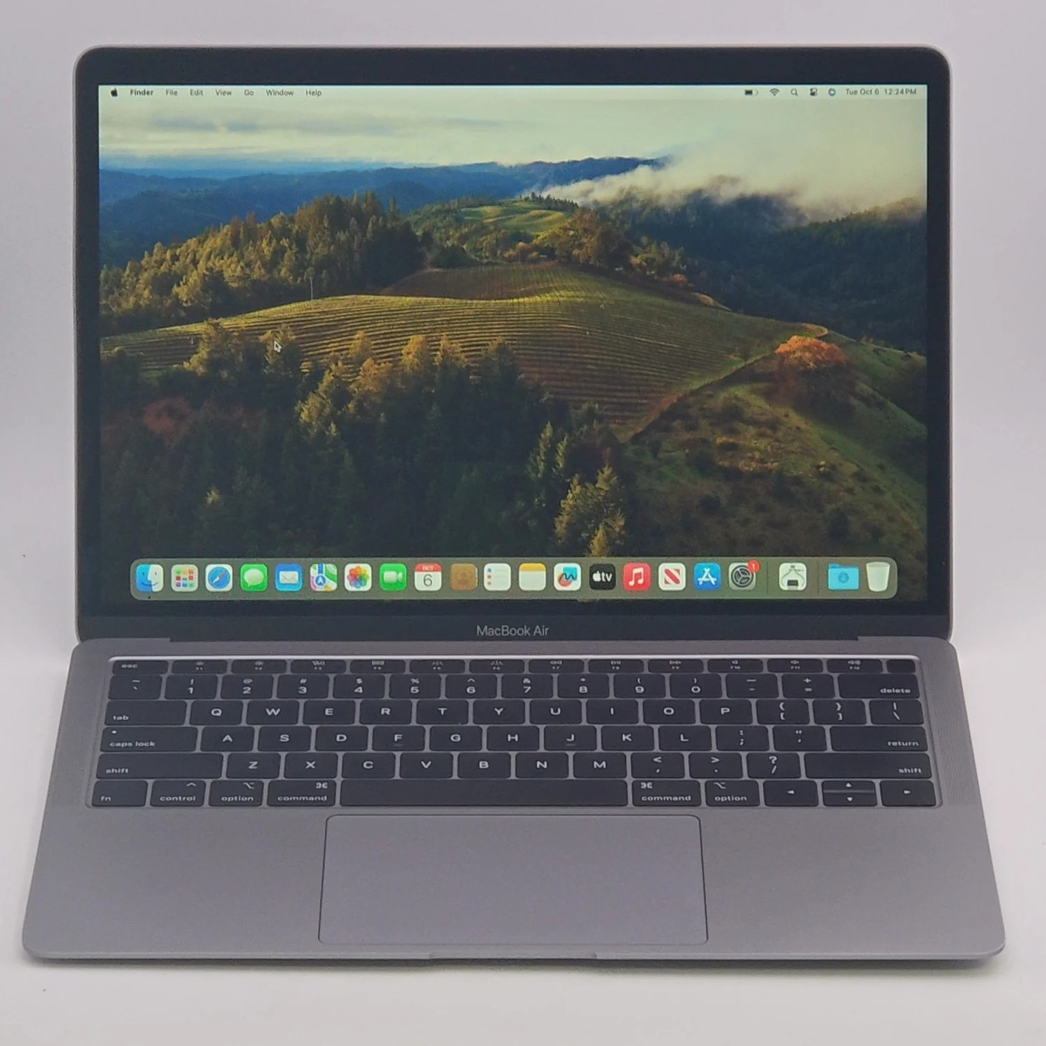 2019 Apple MacBook Air 13.3" i5 1.6GHz 8GB RAM 128GB SSD Space Gray A1932