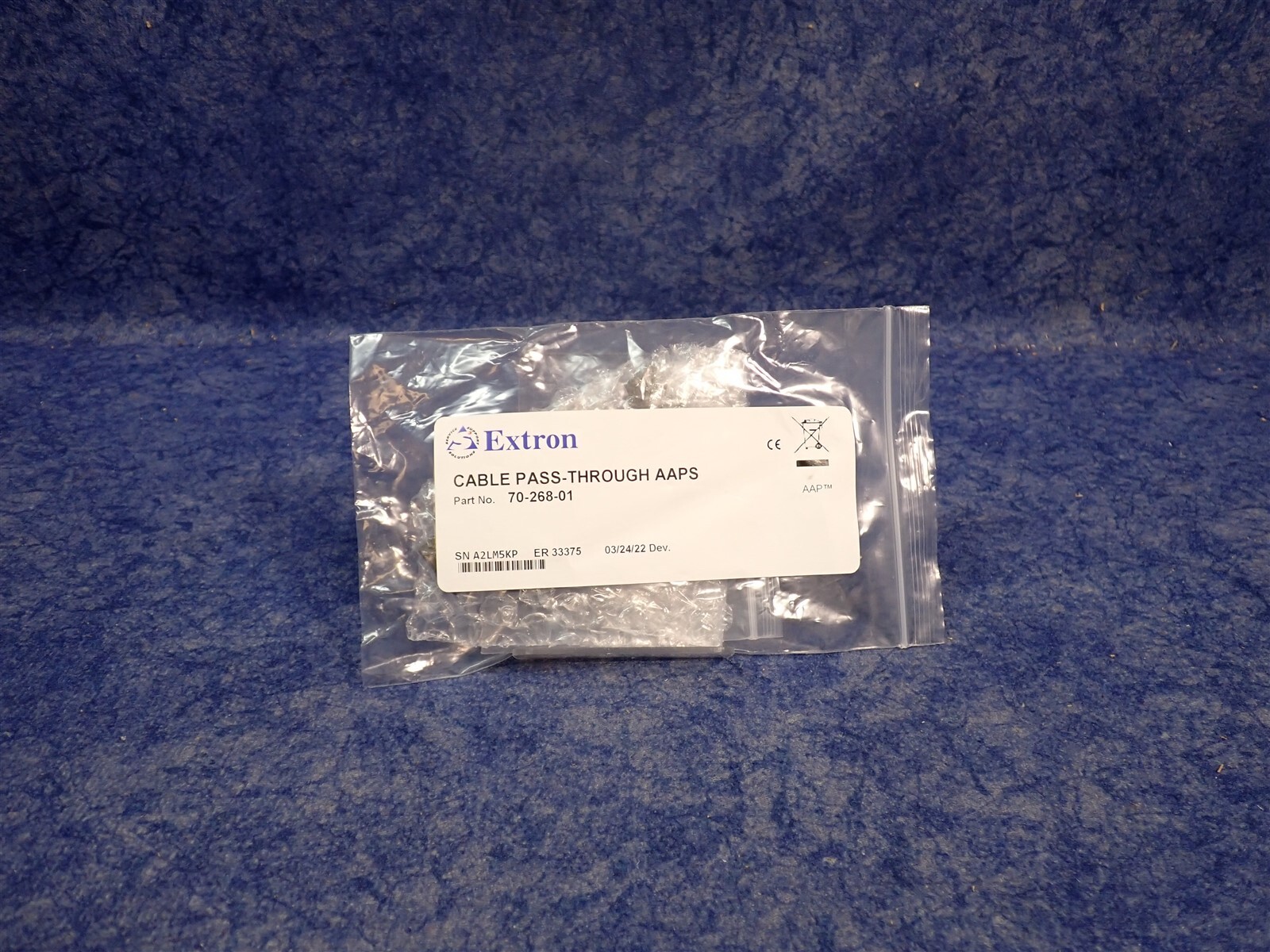 NEW Extron 70-268-01 Single Space Cable Pass-Through AAP BLK Right/Middle (BN284