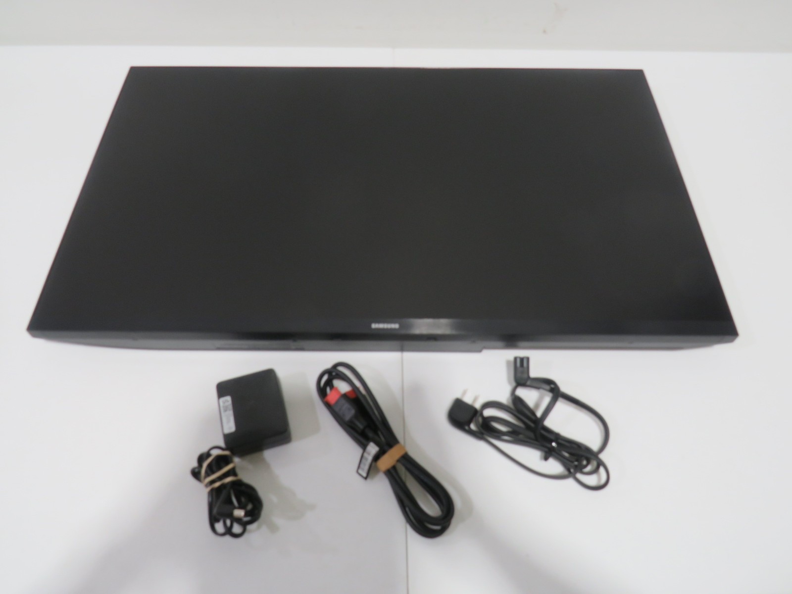 Samsung 32" Essential Monitor S3 S32B304NWN Full HD HDMI *NO STAND*