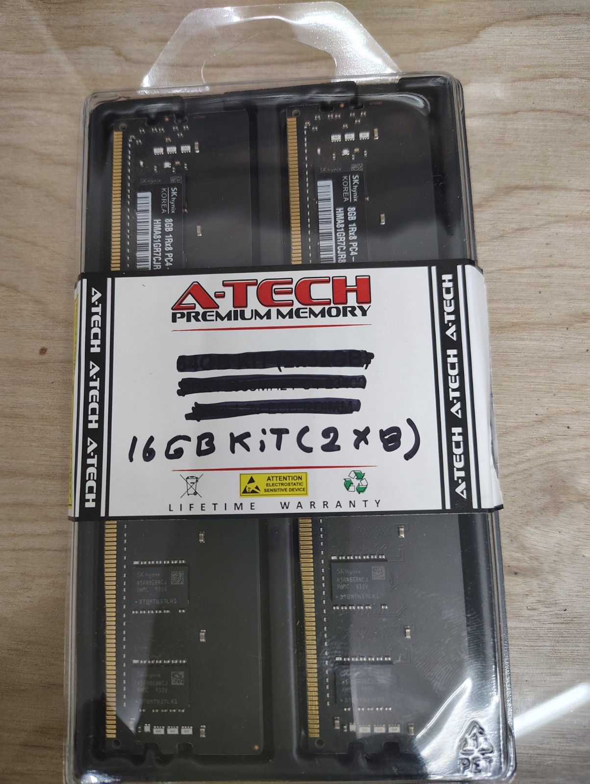 Hynix HMA81GR7CJR8N-WM 16 GB KIT ( 2X8 GB ) DDR4-2933 1Rx8 ECC REG DIMM