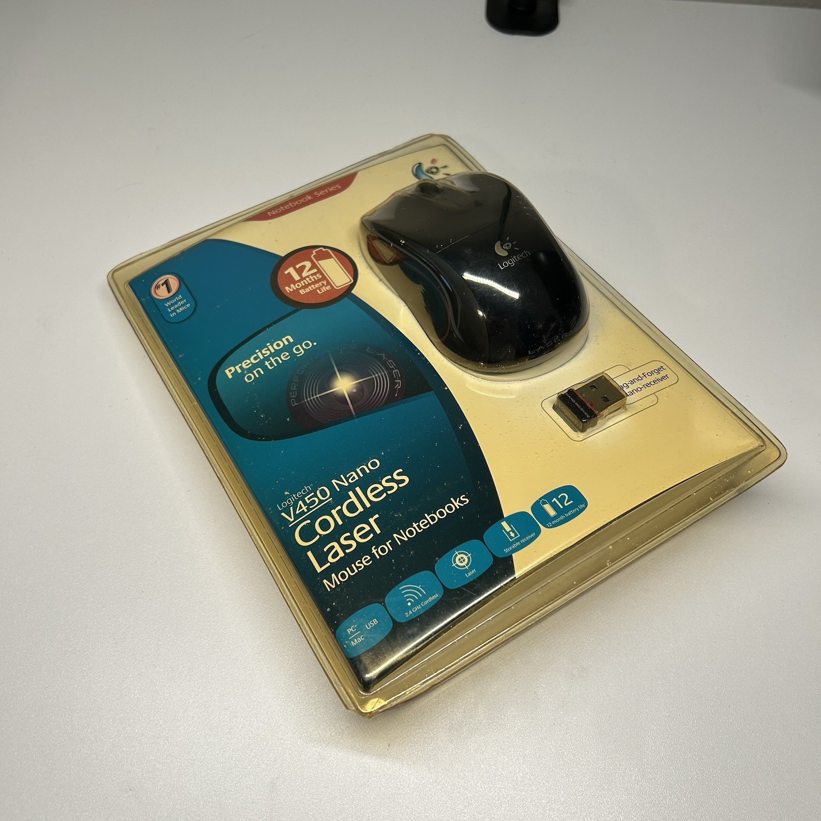 NEW OLD STOCK Logitech V450 Nano Cordless Laser Mouse Wireless *READ*