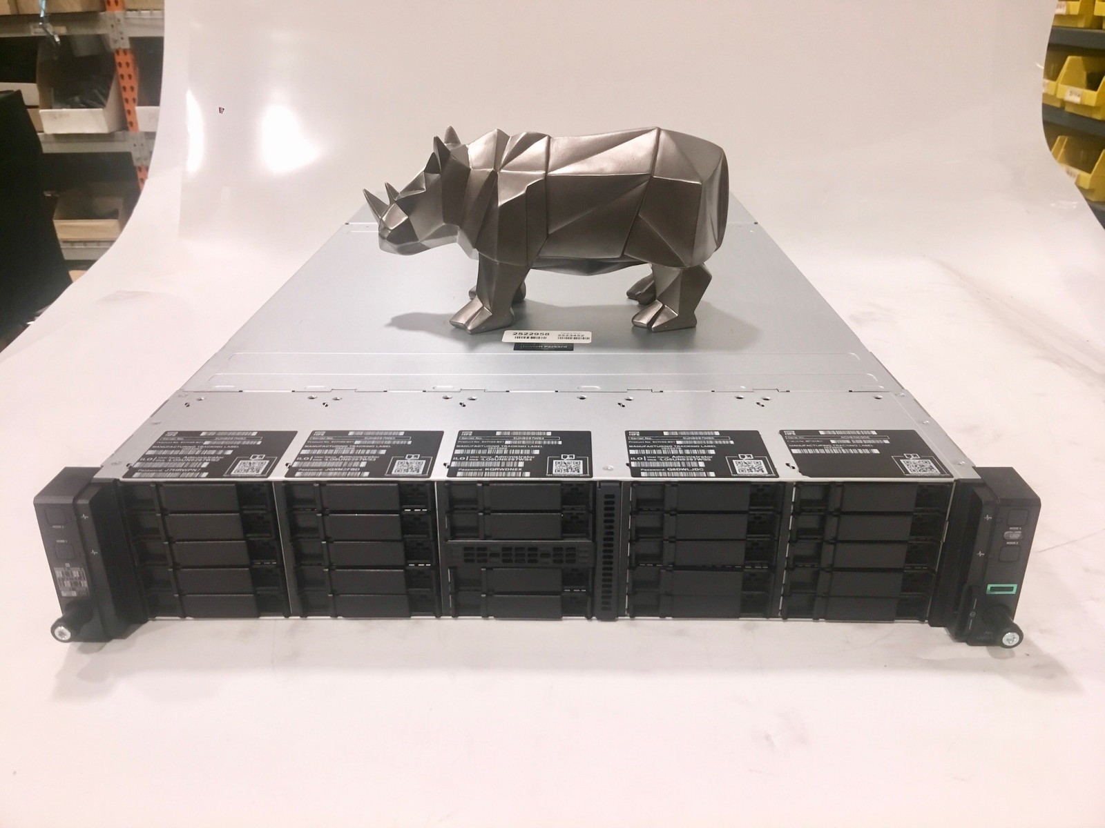 867158-B21 HP Apollo r2600 Gen10 24 SFF premium CTO Chassis