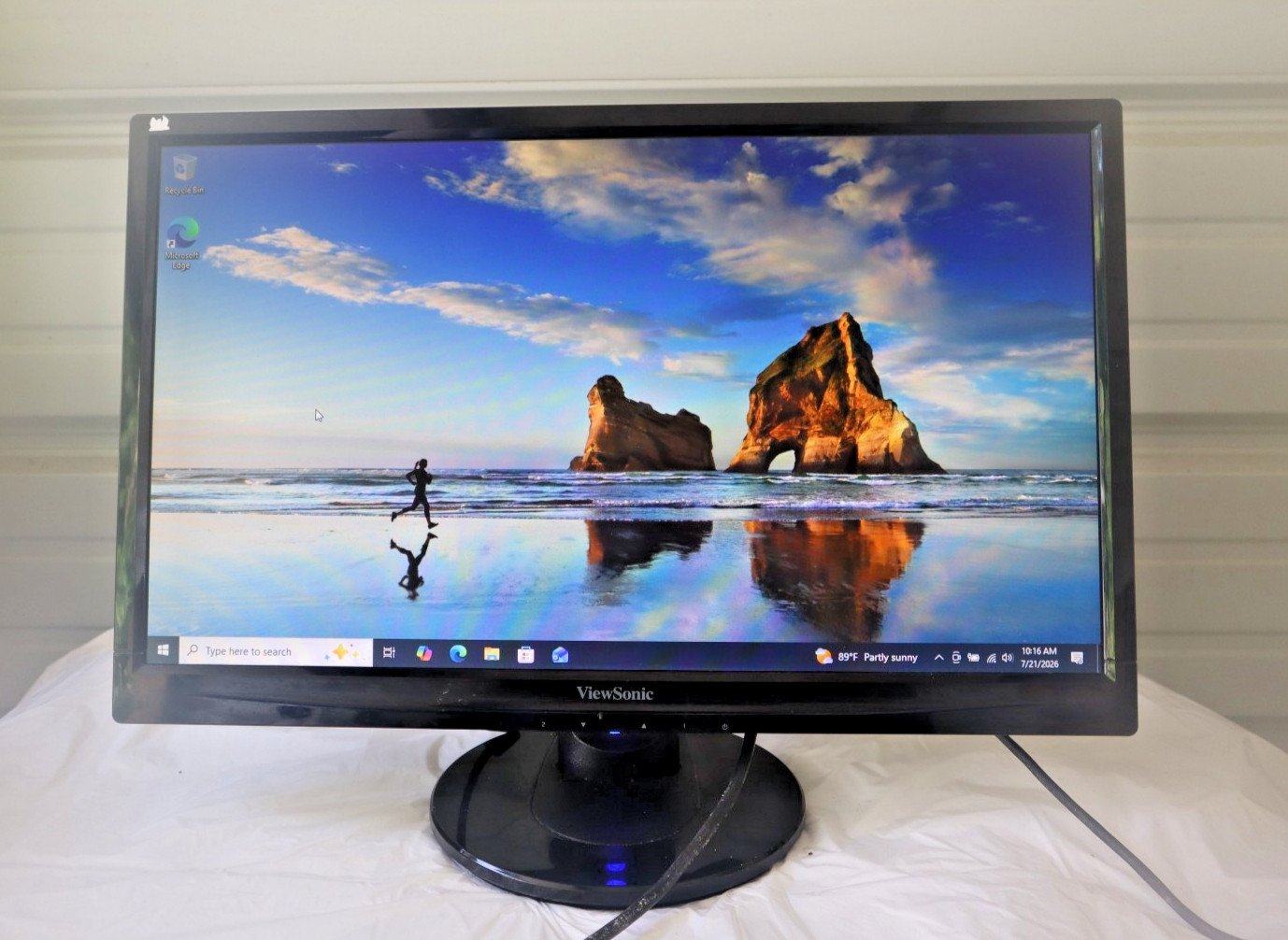 ViewSonic VA2246MH-LED 22" LED LCD Monitor HD 1080p VS15451, Tested, W/ Stand
