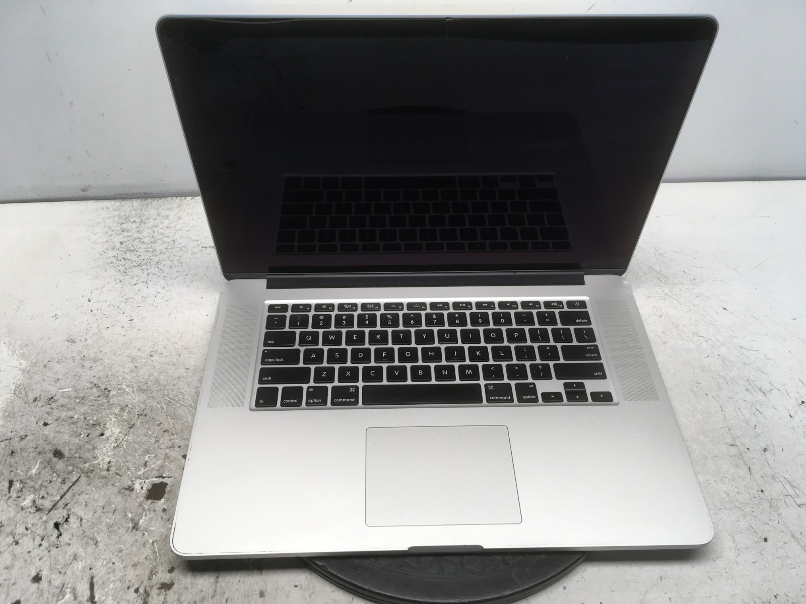 Apple MacBook Pro A1398 Intel i7-4770HQ 2.2GHz 16 GB NO HDD No Batt