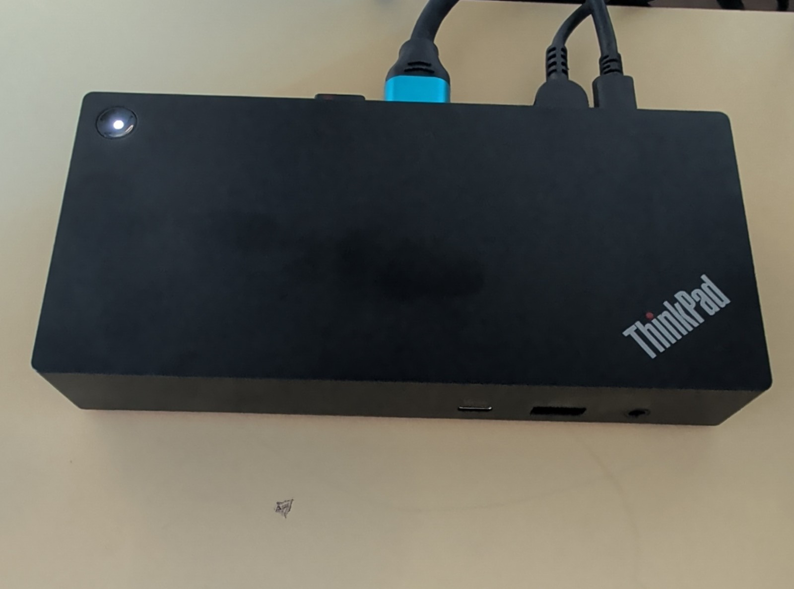 Lenovo ThinkPad Docking Station USB-C USB-A HDMI DisplayPort Ethernet Black/Red