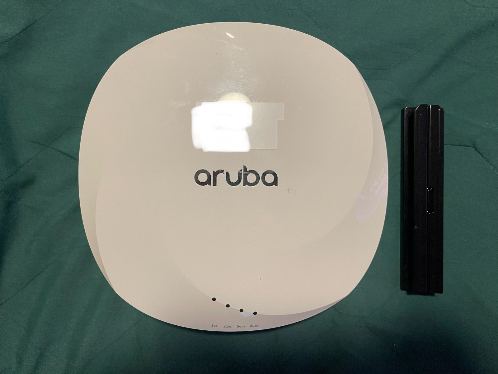 HPE Aruba AP-635 (US) WiFi 6E Campus Wireless Access Point R7J28A with mount