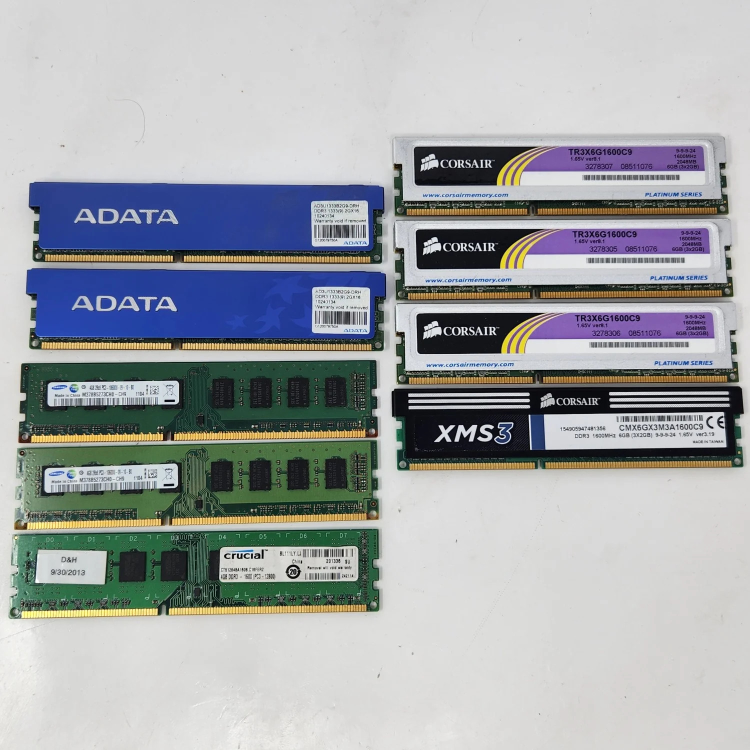 Lot of 8 2GB and 4GB DDR3 DIMM RAM 