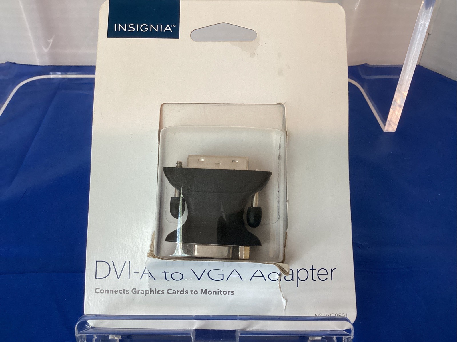 Insignia DVI-A to VGA Adapter 