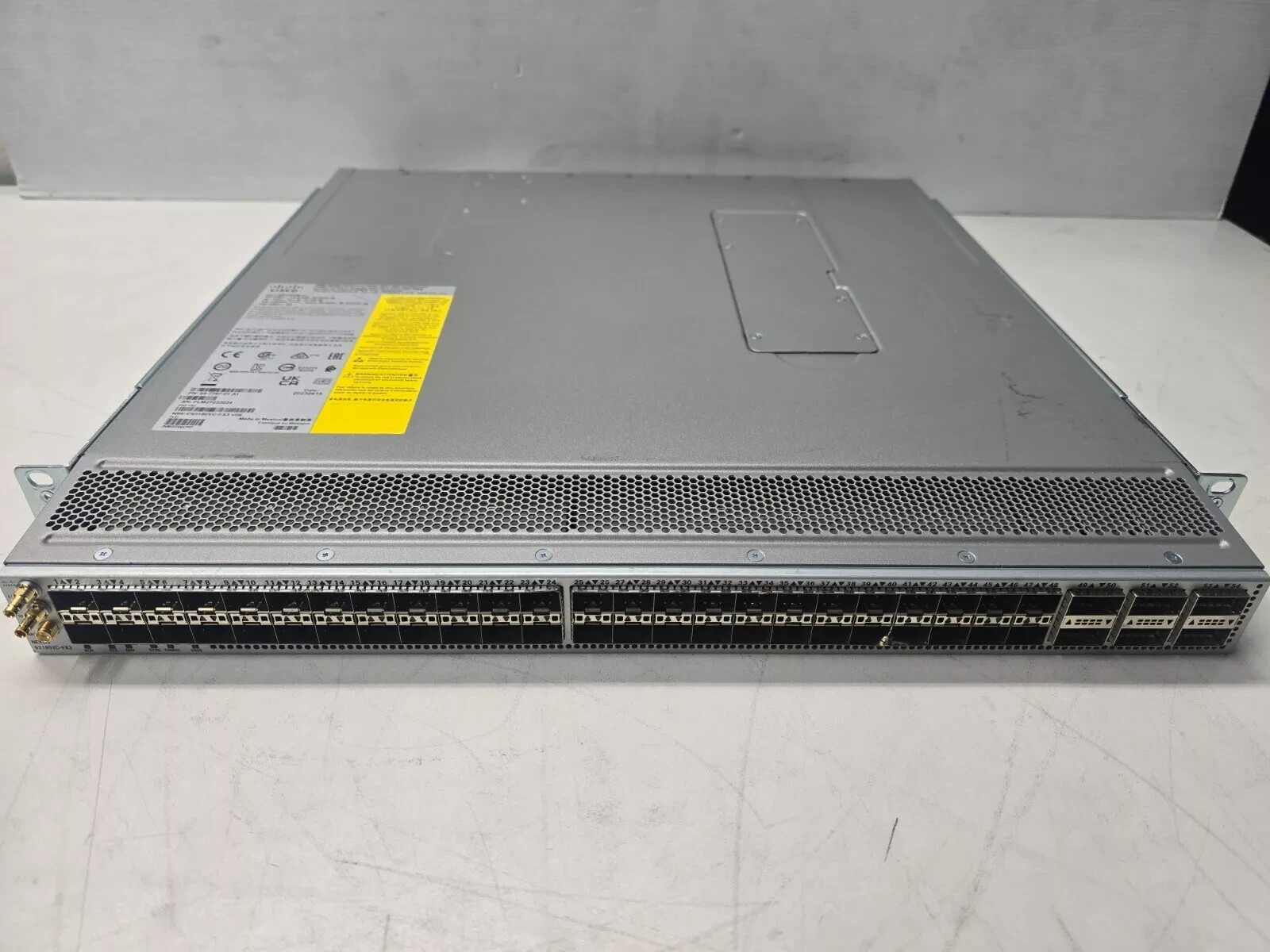 Cisco N9K-C93180YC-FX3 Nexus 9300 48p 1/10/25G, 6p 40/100G