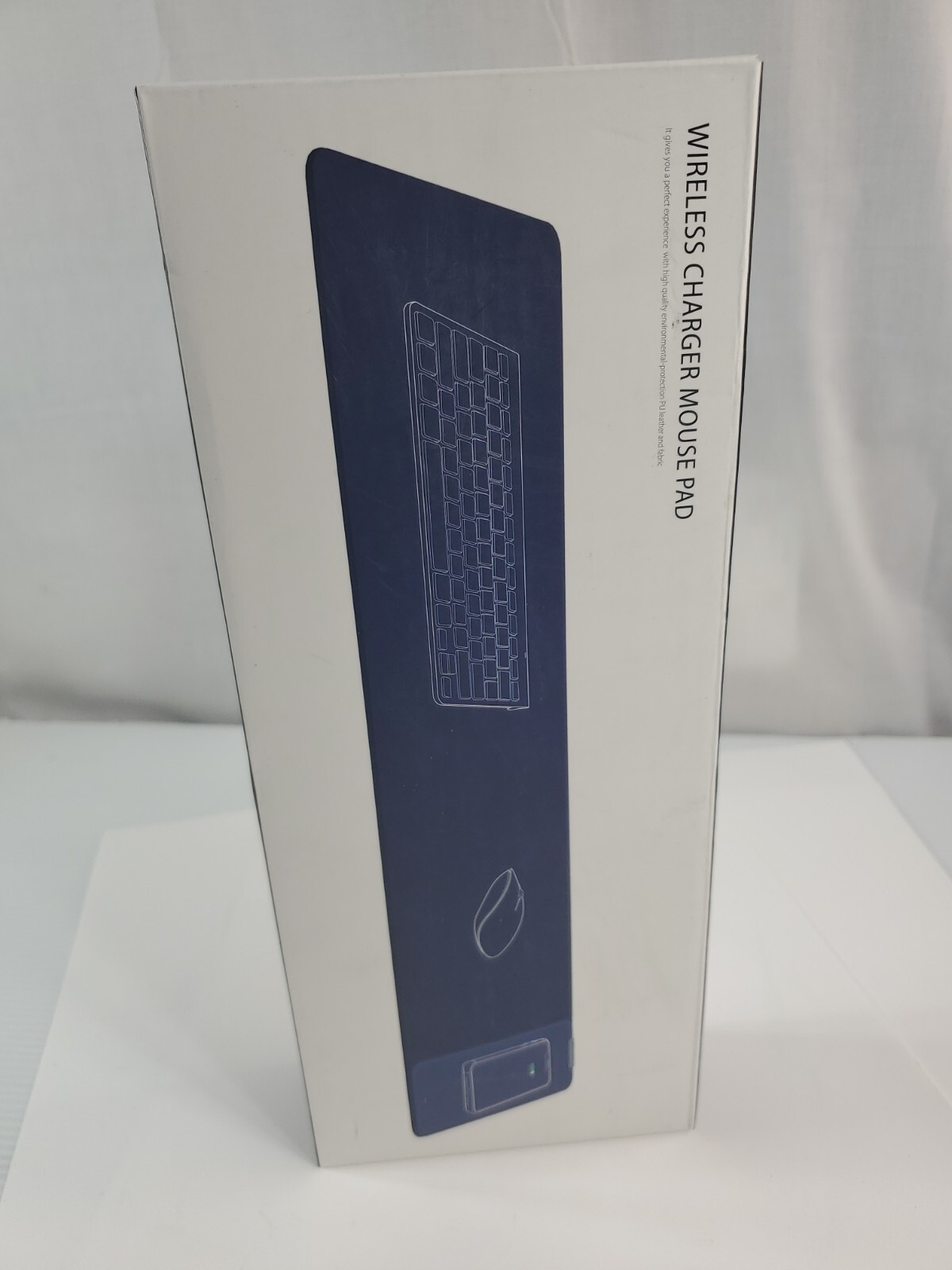 Gaming Mouse Pad with Wireless Charger 10W For Samsung 7.5W For iPhone - NIB