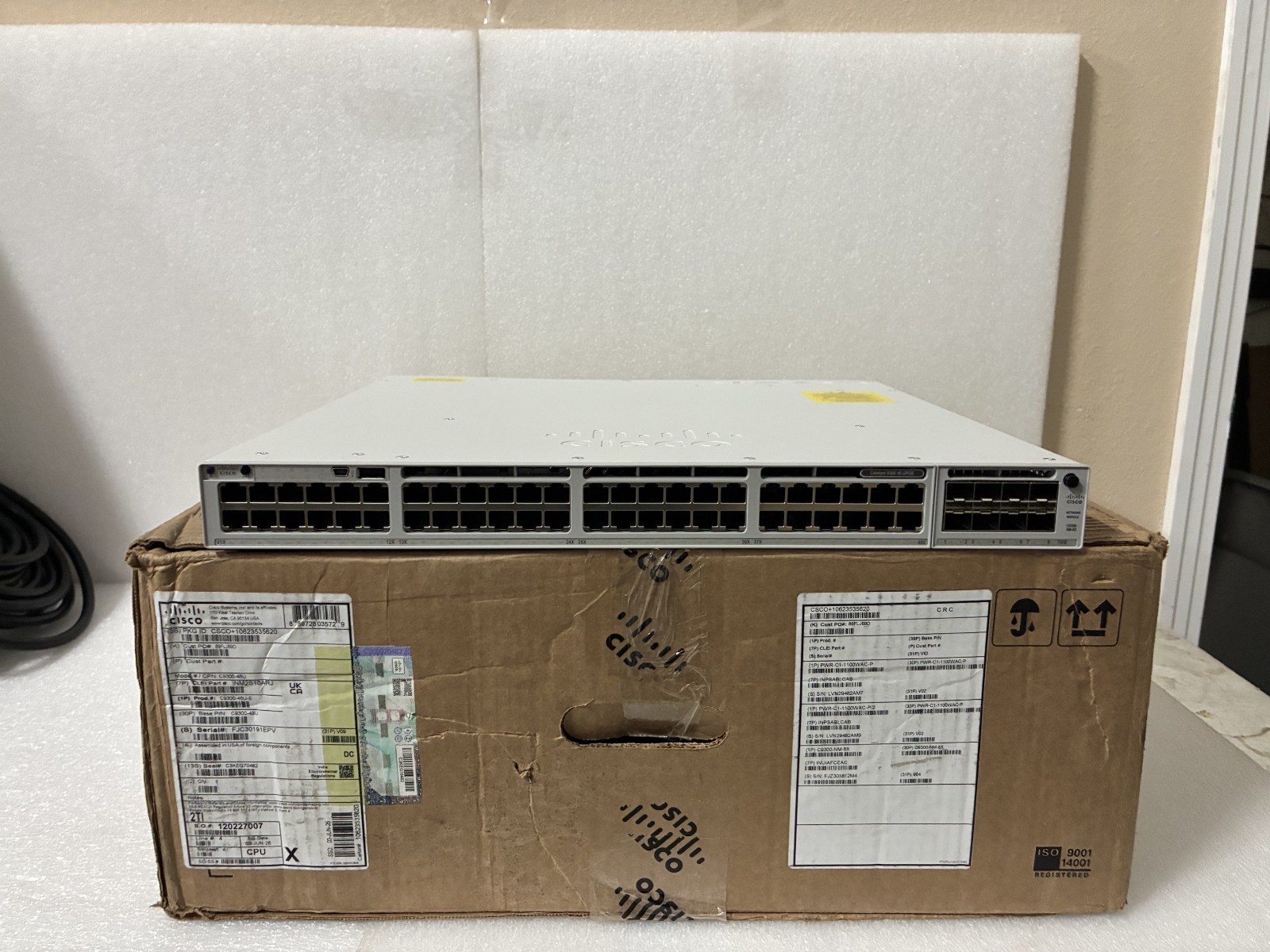 New Cisco C9300-48U-E Network Essentials 48 Port GE UPOE Switch W/ C9300-NM-8X