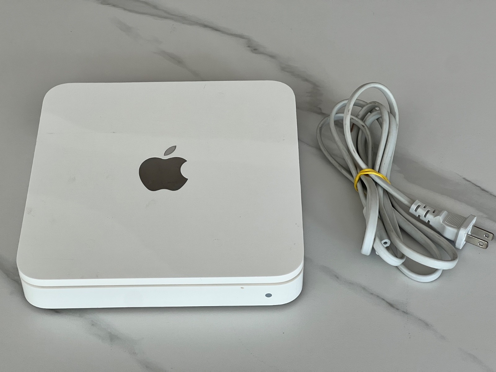 Apple Time Capsule  2TB  802.11n WIFI MD032LL/A A1409