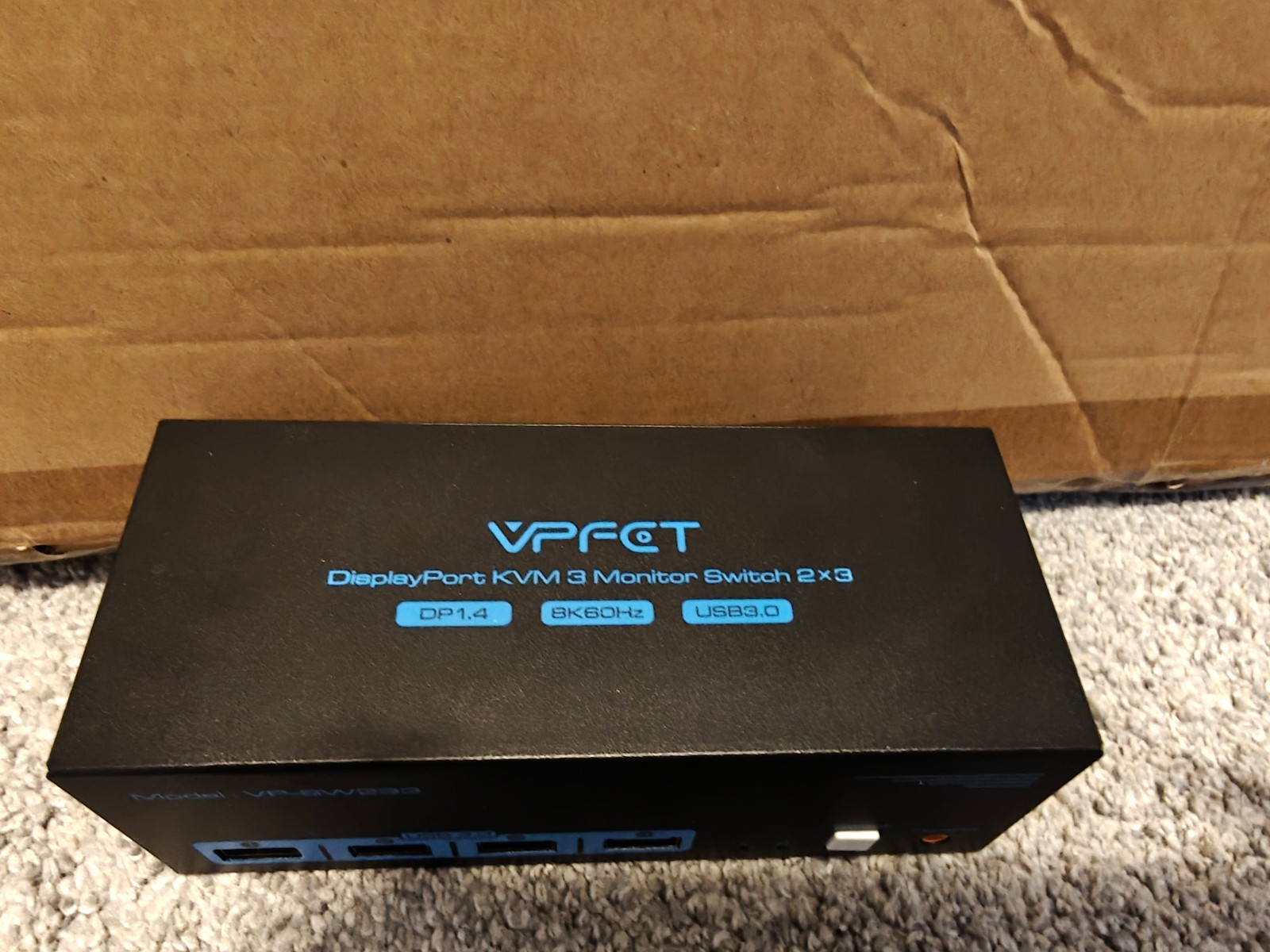 4K@120Hz VPFET Displayport KVM Switch 3 Monitors 2 Computers 8K@60Hz VP-SW233