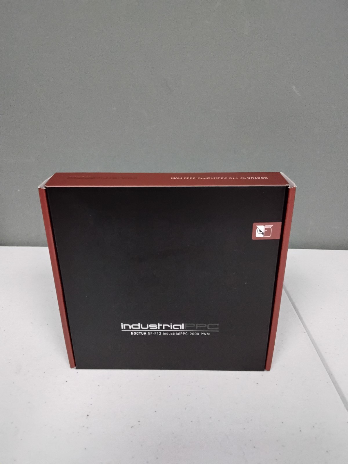 New Noctua 120mm SSO2 Bearing Industrial PPC Fan, 4Pin PWM (NF-F12 IPPC 2000)