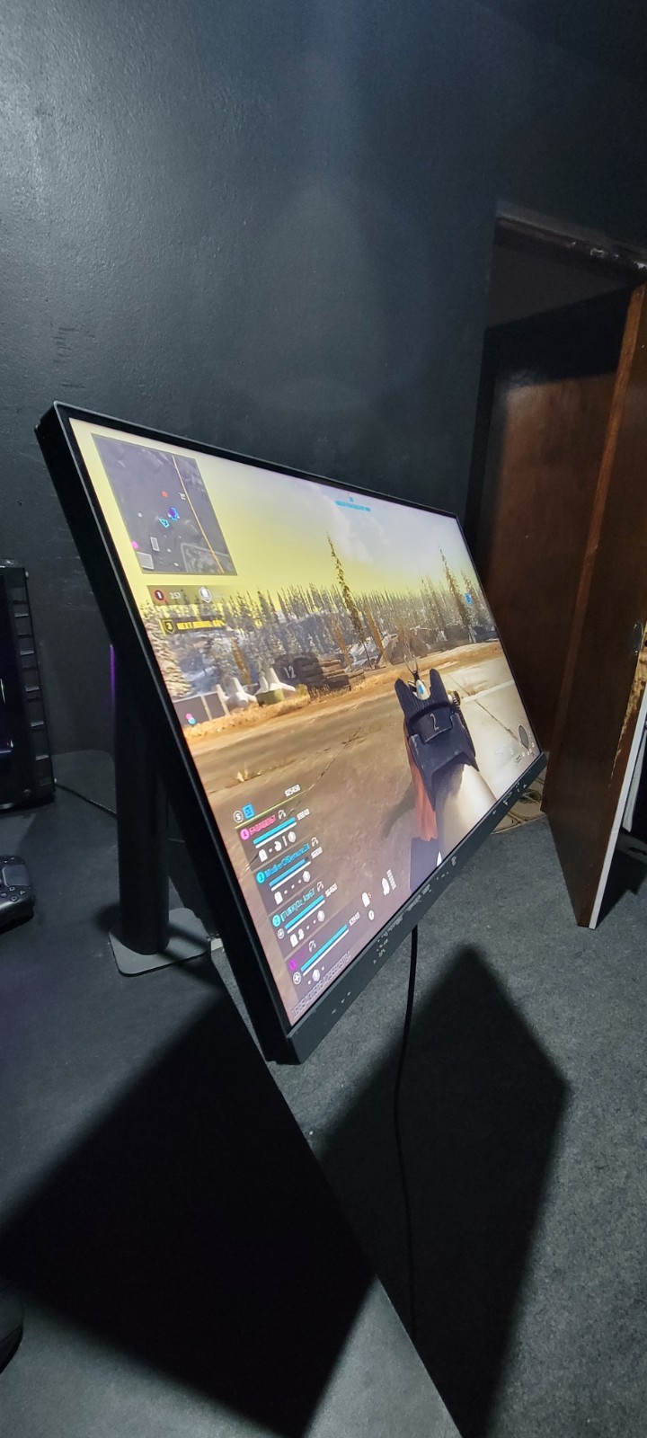 BenQ 32" (PD3205UA) + Ergonomic Arm