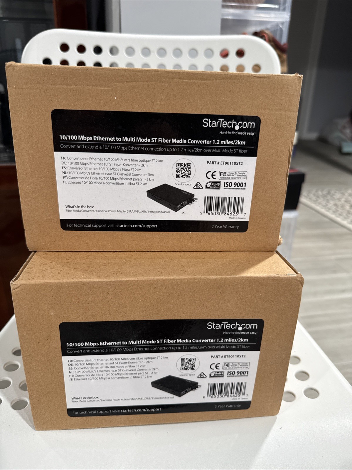 StarTech.com 10/100 Mbps Multi Mode Fiber Media Converter ST 2 km