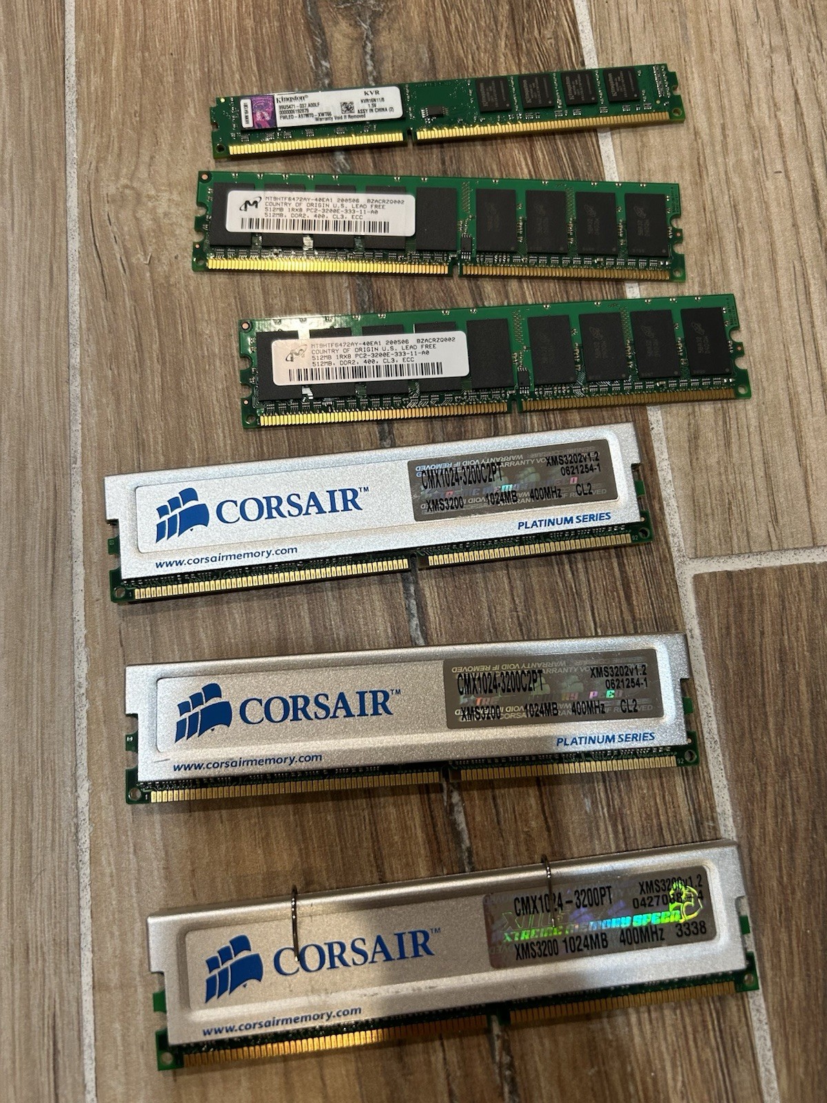 CORSAIR XMS Platinum Series Memory CMX1024-3200C2PT XMS3200 1024MB 400MHz (USED)