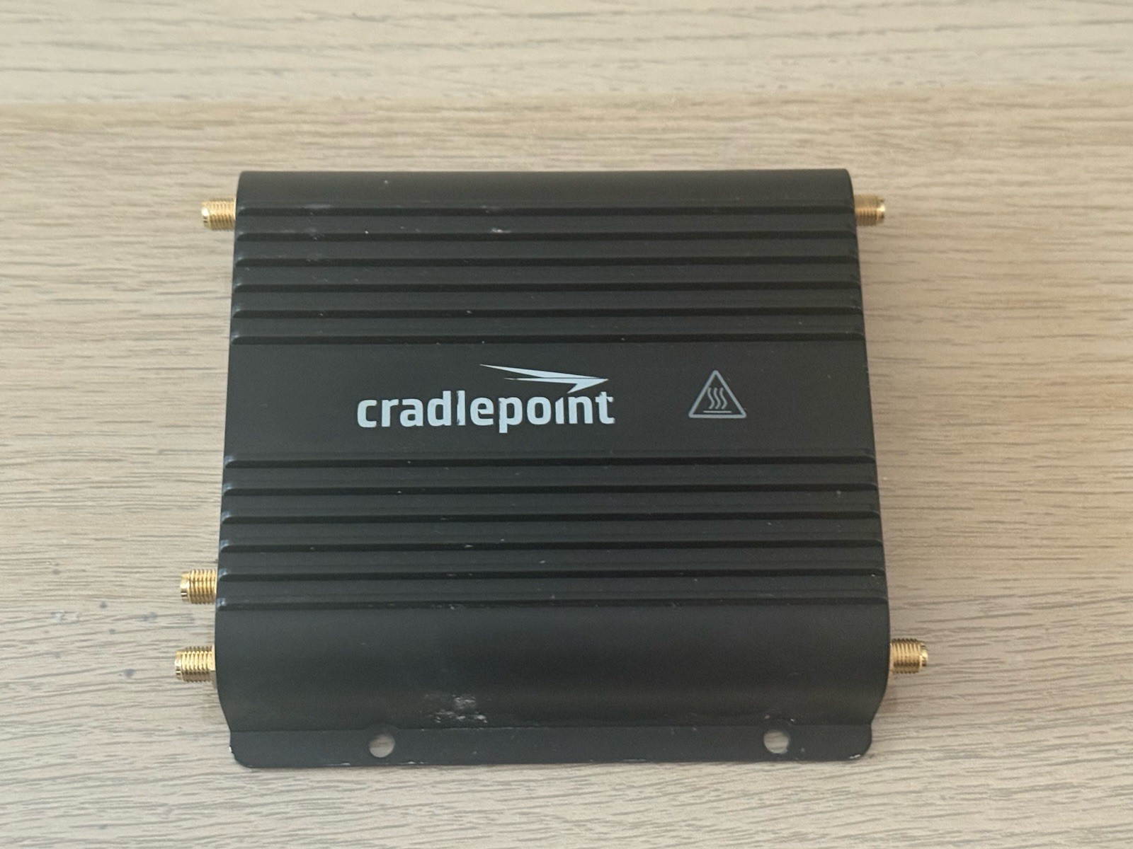 Cradlepoint IBR900-600M Mobile Router Unit LAN Router