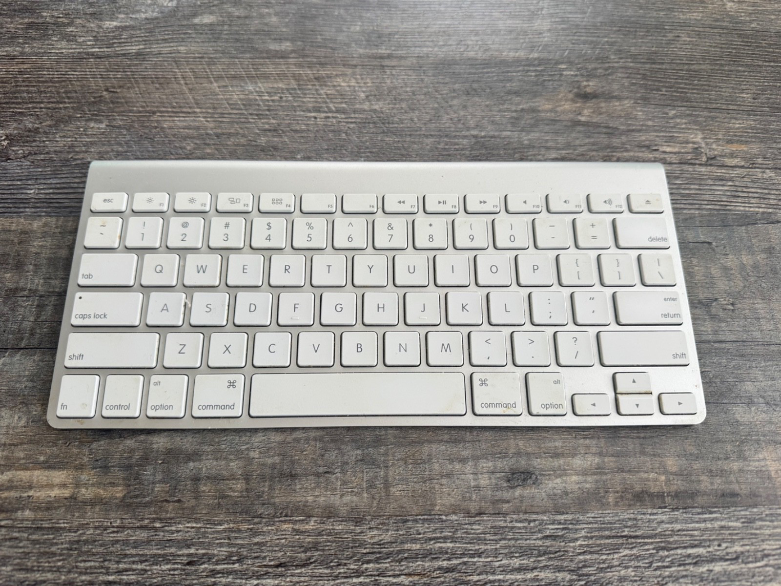 Apple A1314 Wireless Keyboard USED - MC184LL/B