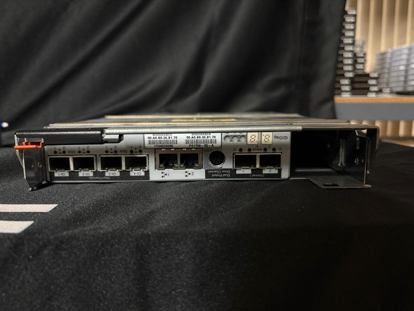 IBM 42D3343 FRU 41Y0676 -2GBc - 4FC Host Ports - 4Gbps Controller