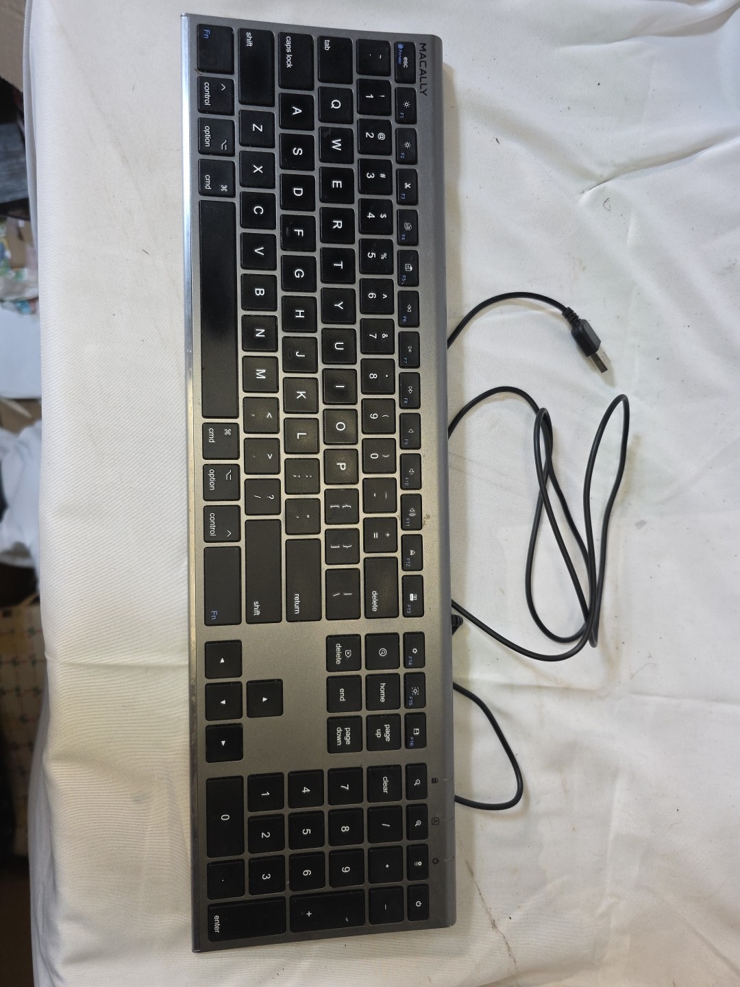 Macally Ultra Slim USB Wired Keyboard Model ACEKEYSG