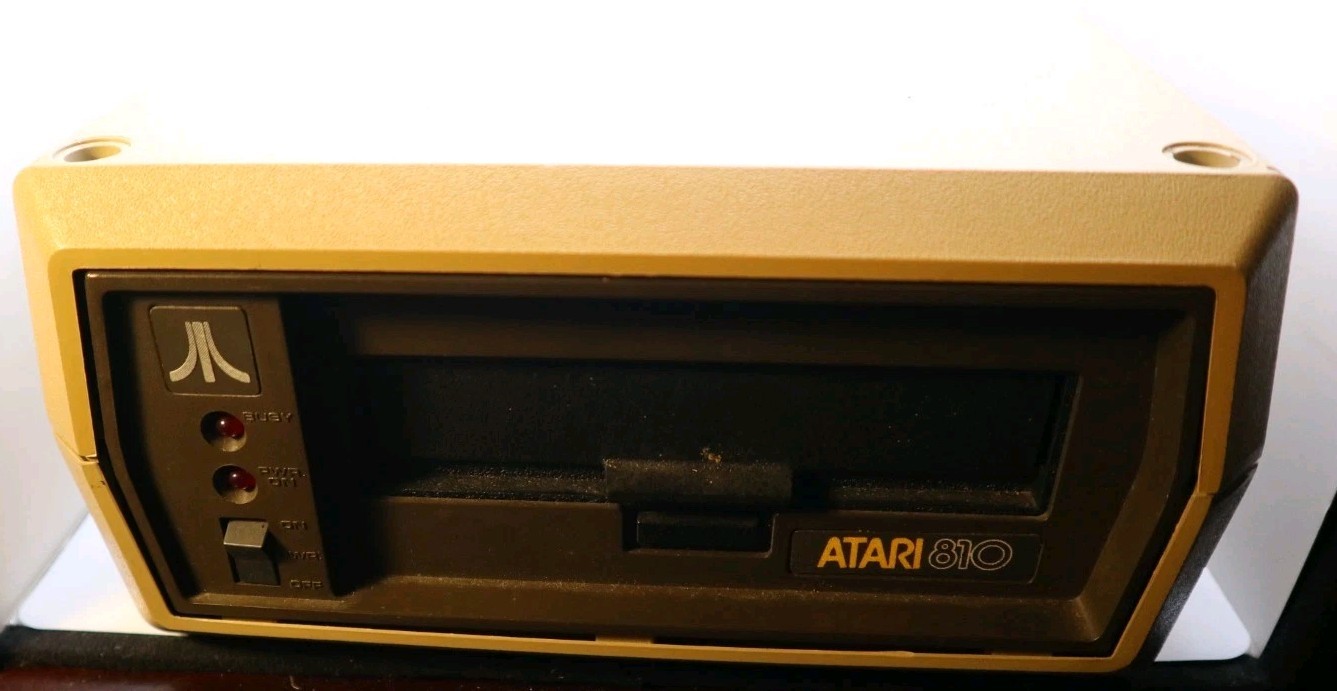Atari 810 FLOPPY DISK DRIVE UNTESTED