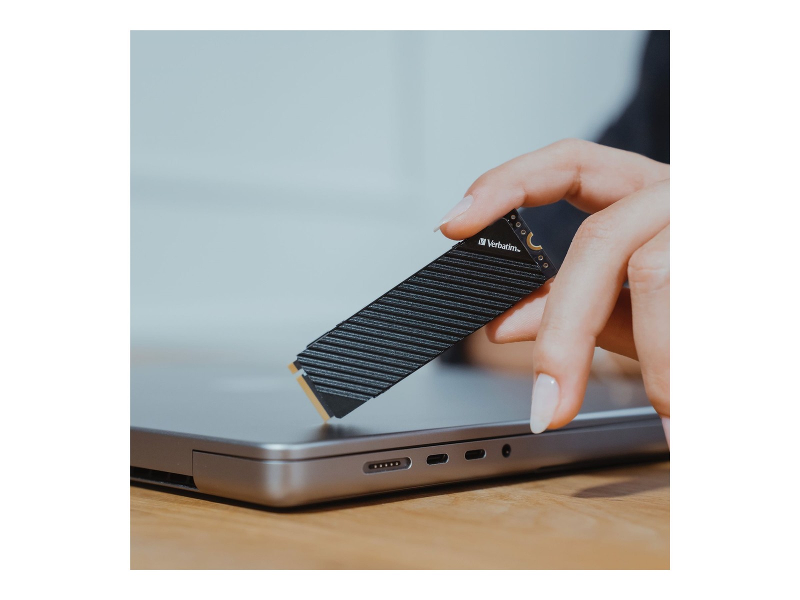 Verbatim Vi7000G 2TB Internal M.2 2280 PCIe 4.0 x4 (NVMe) SSD 49368 49368-483