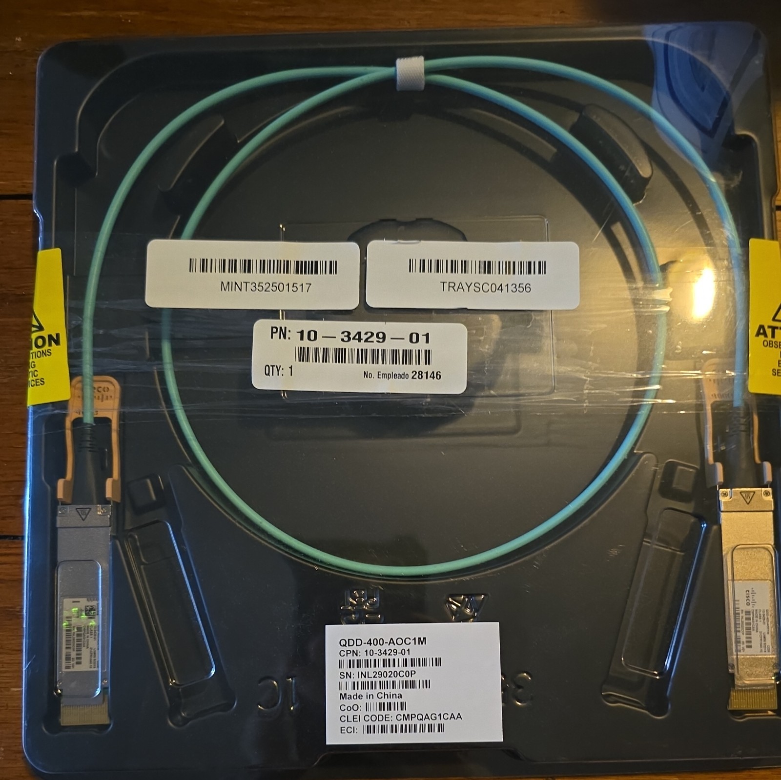 NEW and SEALED ORIGINAL CISCO QDD-400-AOC1M - 400G Active Optical Cable 1M -
