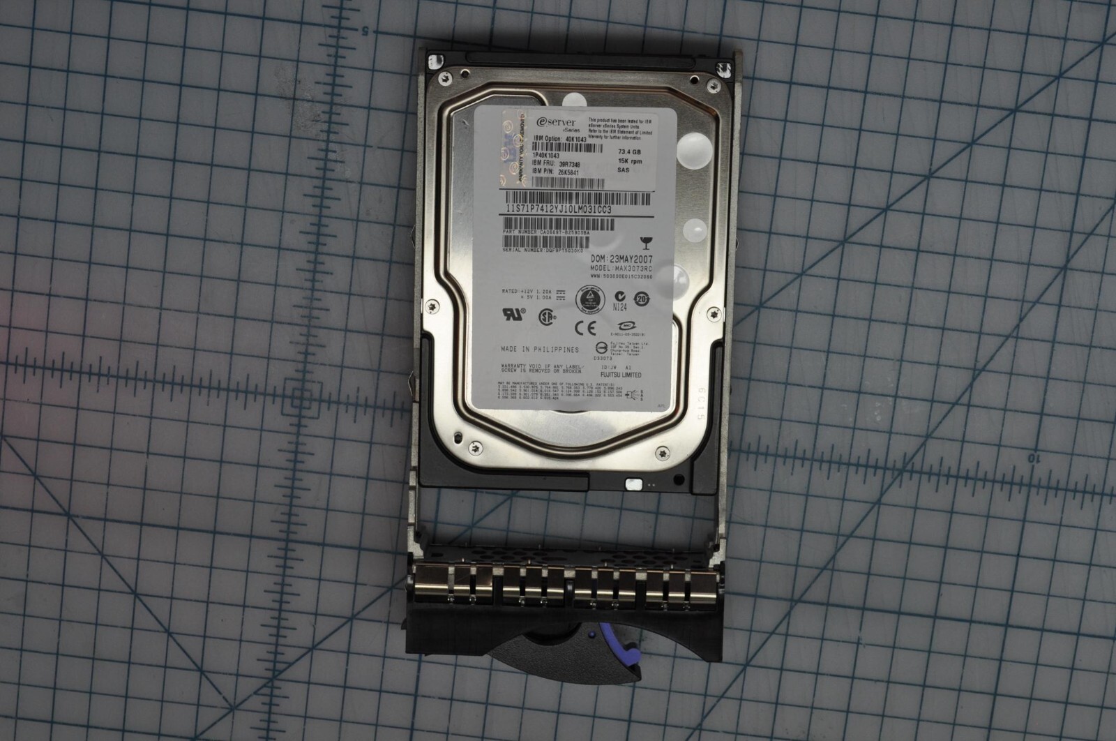 IBM 73.4GB SAS 15K Hot Plug Hard Drive Maxtor + Tray Grade B 39R7348