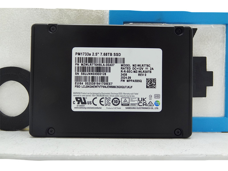 SAMSUNG MZWLR7T6HBLA-00A07 7.68TB NVME GEN4 U.2 PM1733A 2.5in SSD