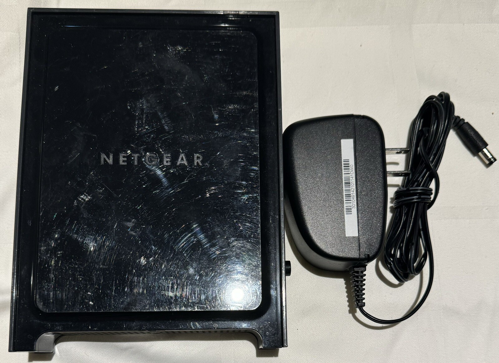 NETGEAR WNR3500U/WNR3500L N300 4-Port Wireless Gigabit Router